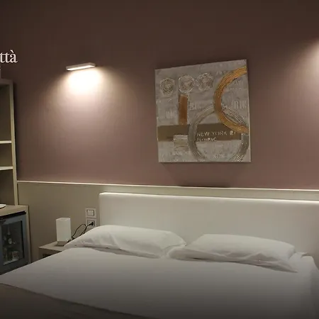 Bed and Breakfast Centro Citta Luxury 4*