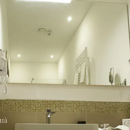 Bed & Breakfast Centro Citta Luxury 4*